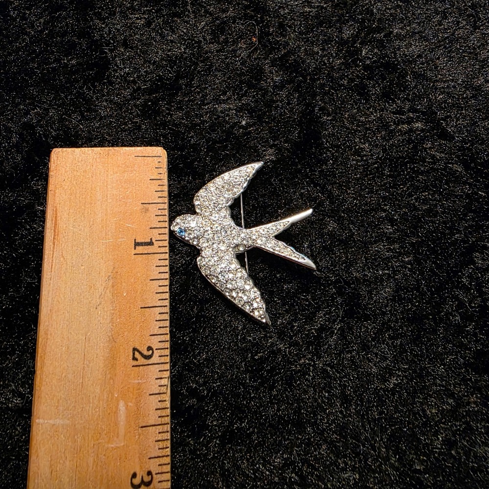 VINTAGE Smithsonian‎ Dove Sparkling Crystal Bird Brooch Pin Rhinestone Blue Eye - Picture 7 of 9